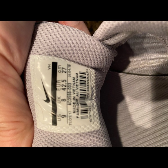 Nike Men’s shoes - Picture 2 of 6